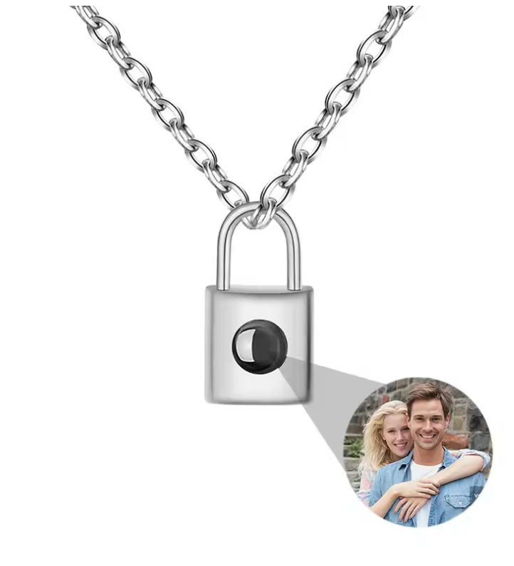 Collar Candado con Foto Personalizada – Imagen Proyectada en Joya de Amor y Protección